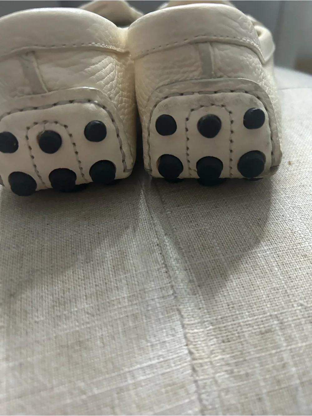 Tory Burch Cream Pebbled Leather Loafers with Gold Logo